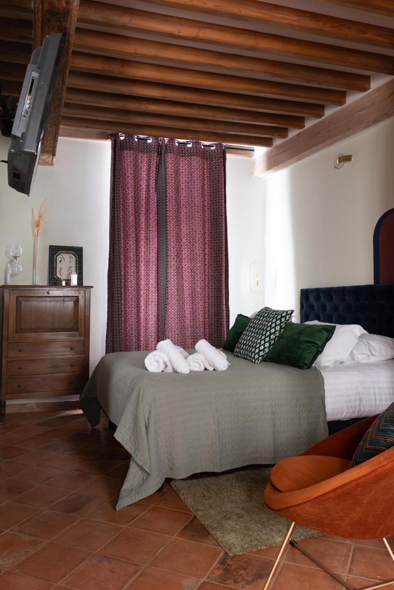 La Maison D'En Bas Des Seigneurs Cucuron Cameră foto
